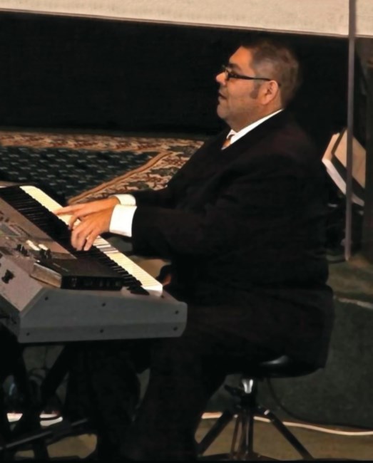 Obituary of Carlos Lopez Jr.