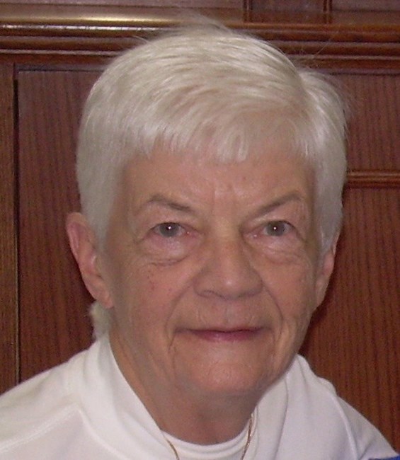 Obituario de Mrs. Evelyn Hinz