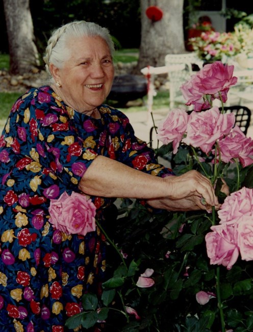 Obituary of Santina A. Cretarolo
