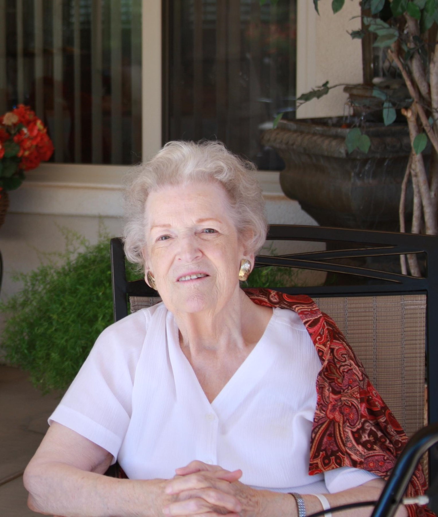 Obituary of Winnifred V. DeMund