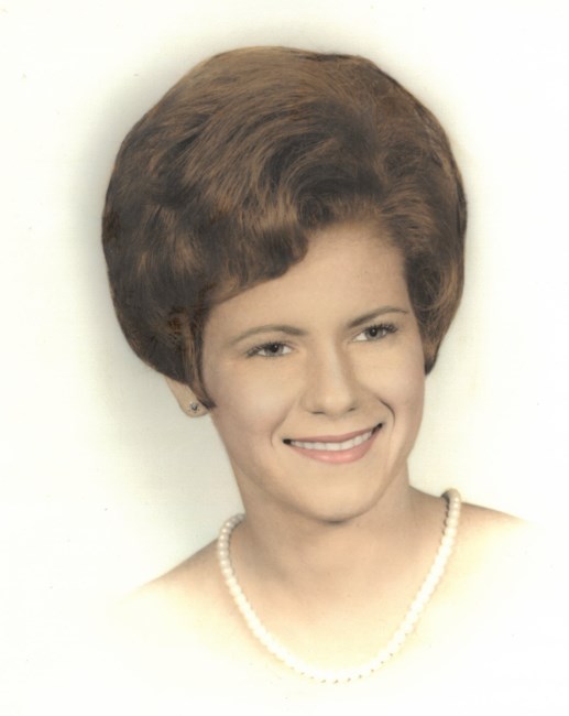 Obituary of Carolyn Jones Robbins