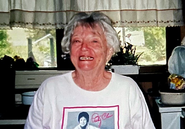 Obituary of Emma Mae Davis