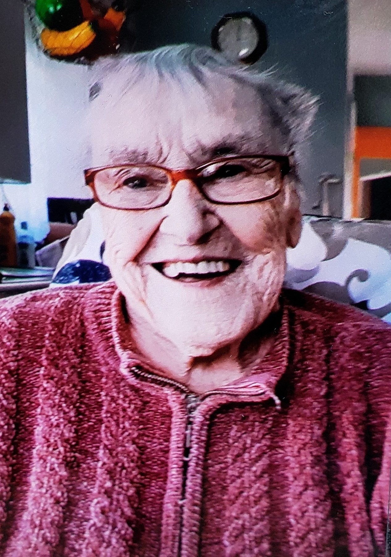 Obituary of Jeanne (Drapeau) Laviolette