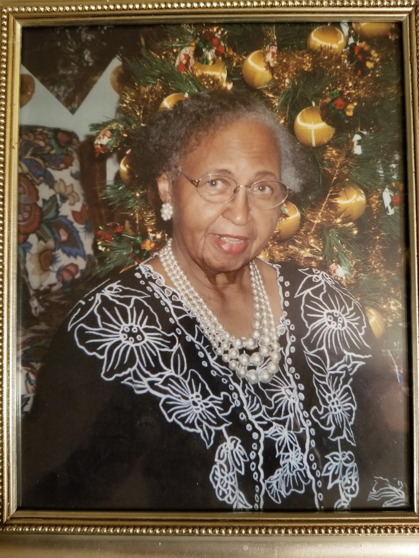 Obituary of Bertha L Hill