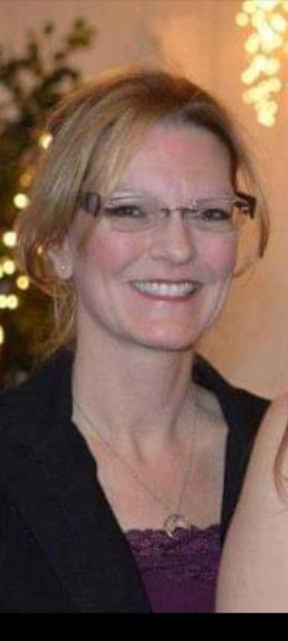 Obituary of Suzanne Kay Sproull