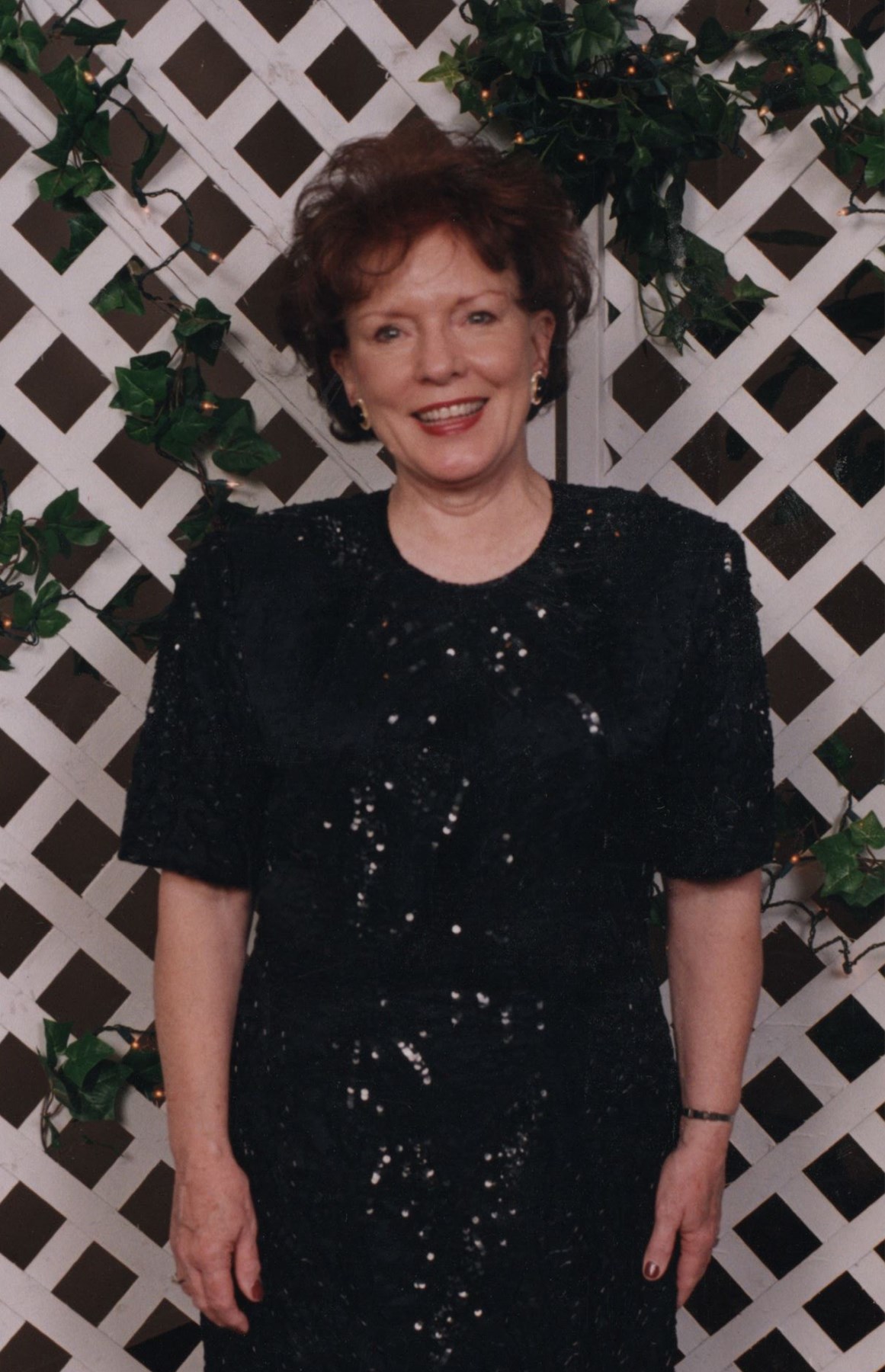 Obituary of Betty B Cox