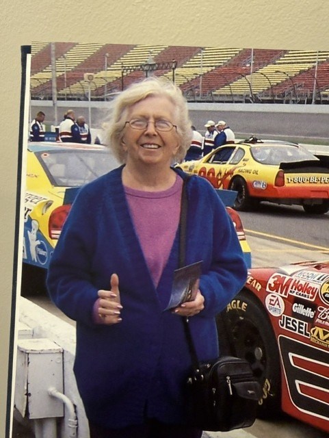Obituary of Elizabeth Jeanette Bell