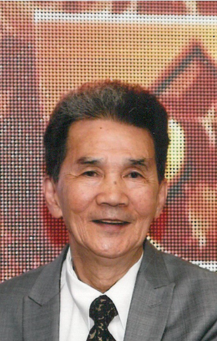 Obituary of Man Por Lee