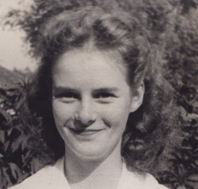 Obituary of Mary Elizabeth Livingston