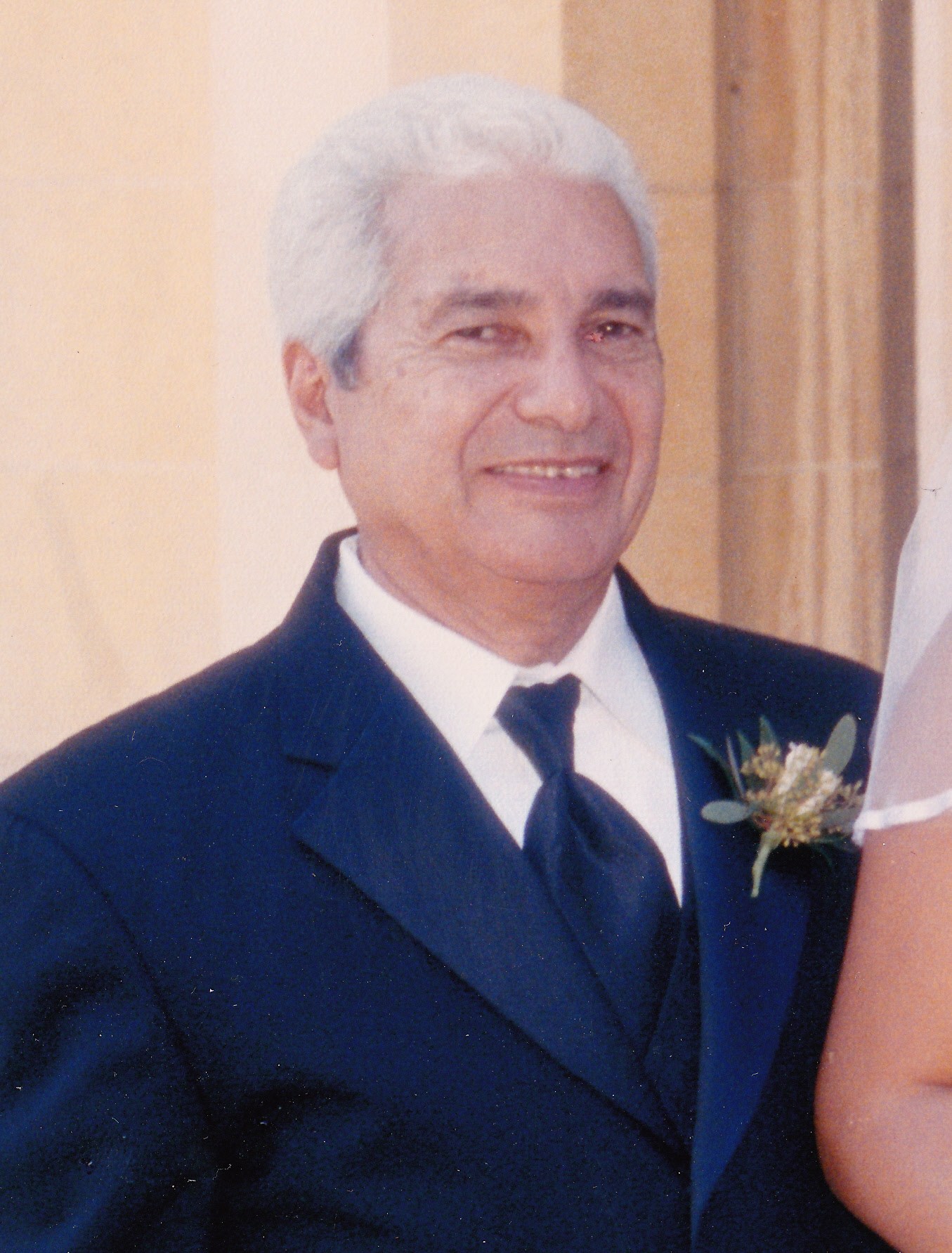 Obituario de Luis A. Sandoval