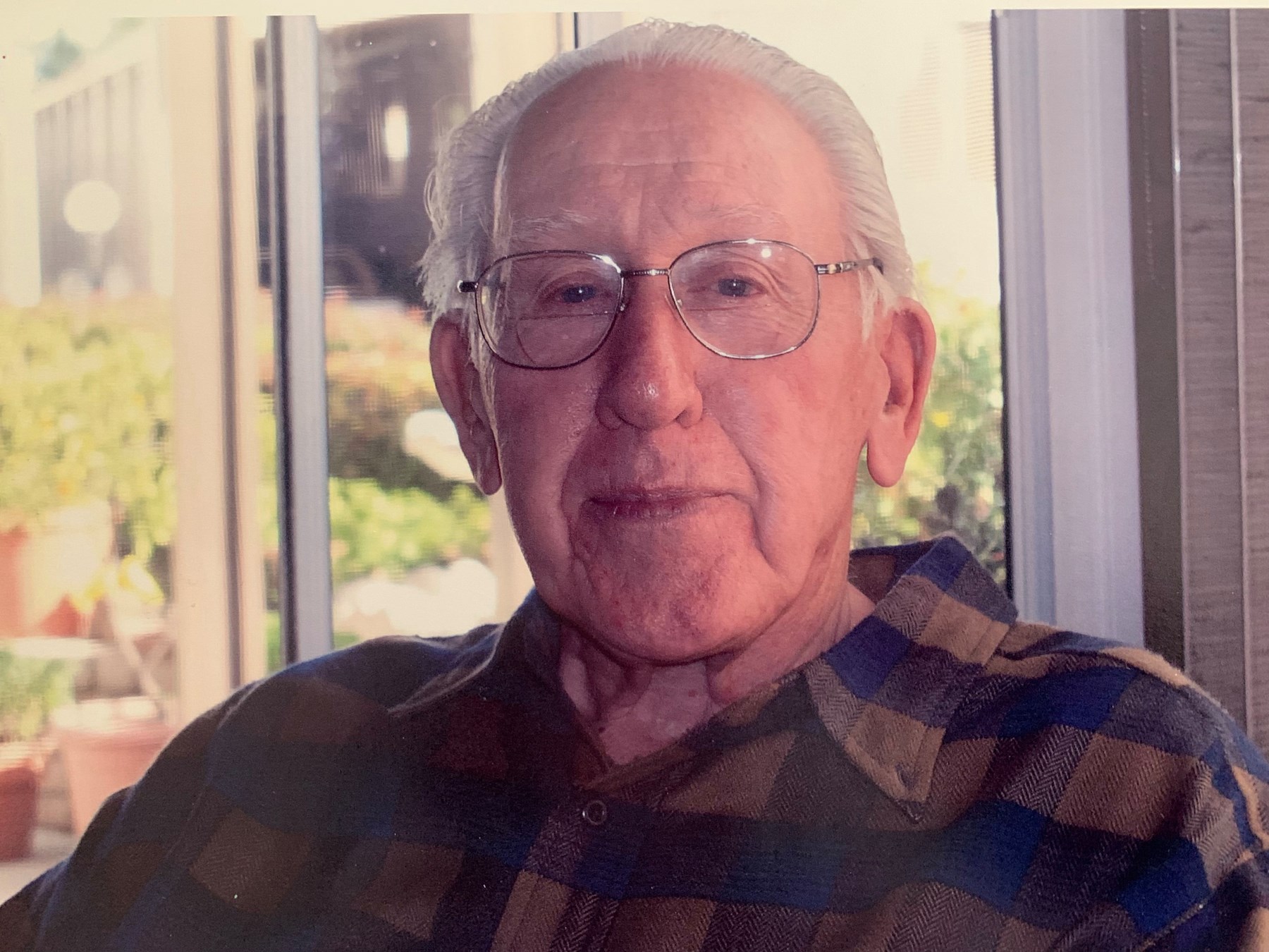 Avis de décès de Charles Gordon Cauchois