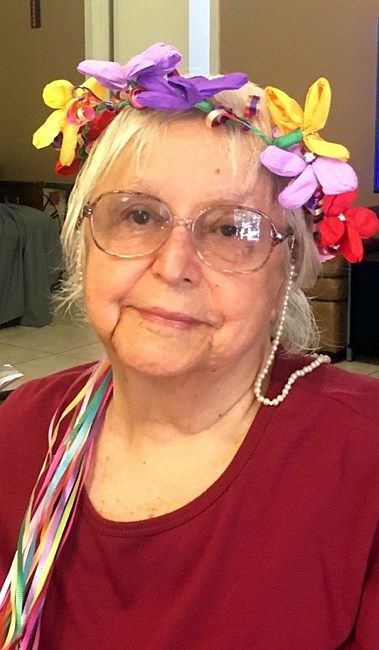 Obituary of Lucy Reyes Lombrano