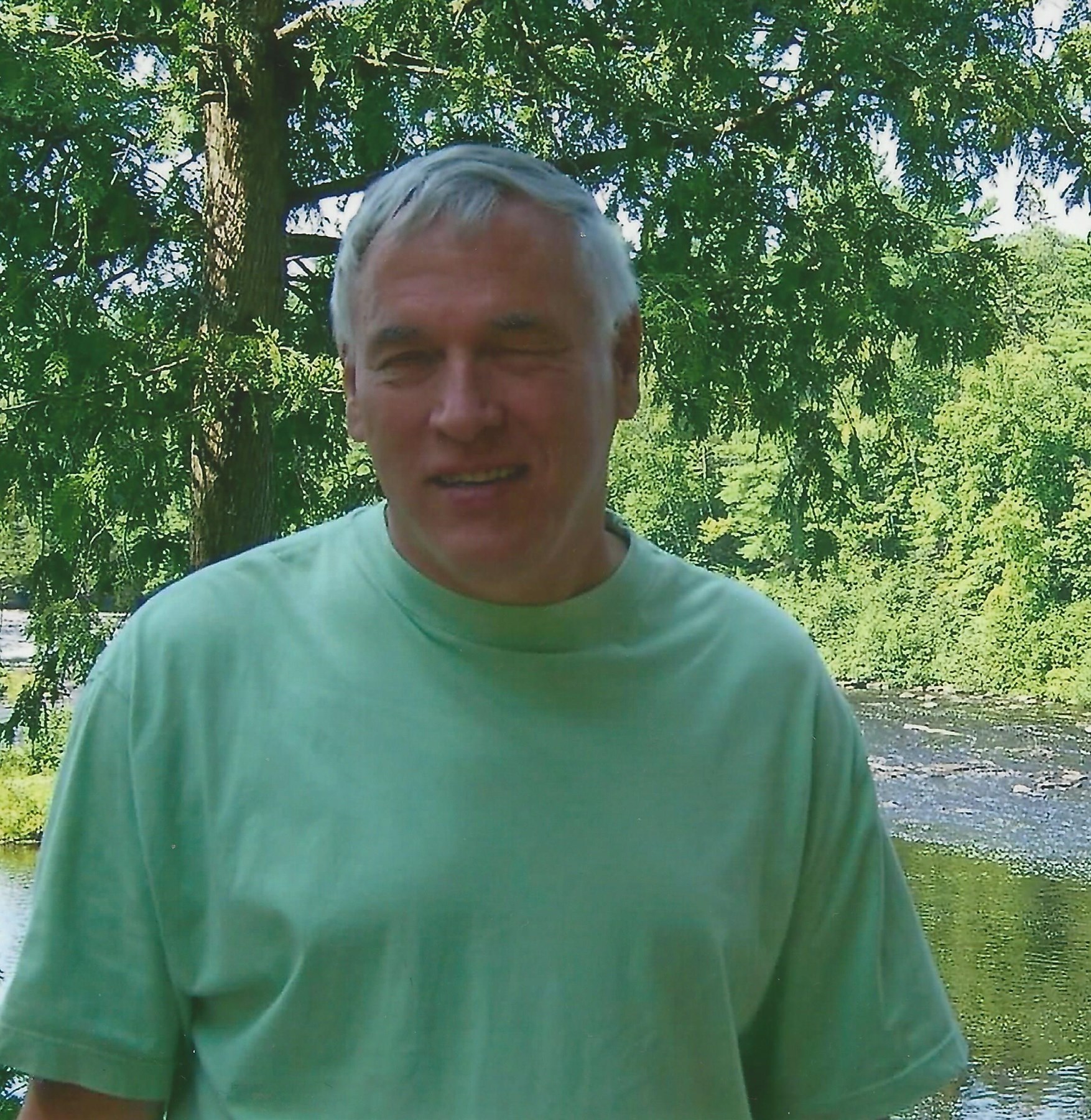 Obituary of Tom Van Zee