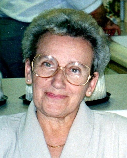 Obituary of Margit Meszlenyi