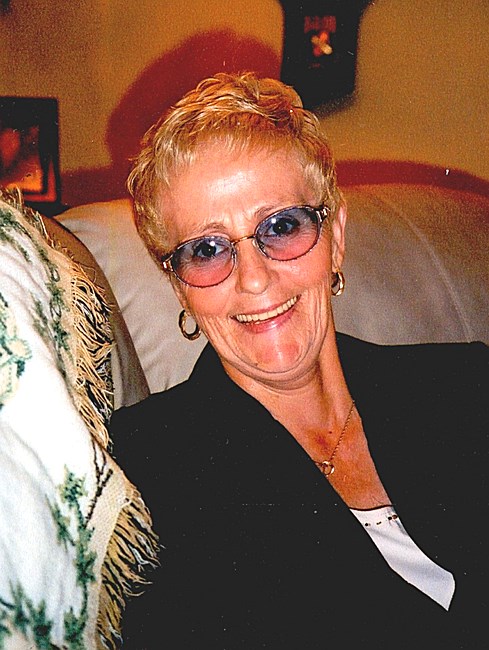 Obituary of Evelyne Joyce Searl
