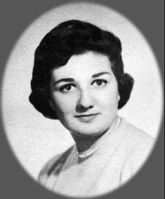 Obituary of Mary "Reggie" Regina Mackey