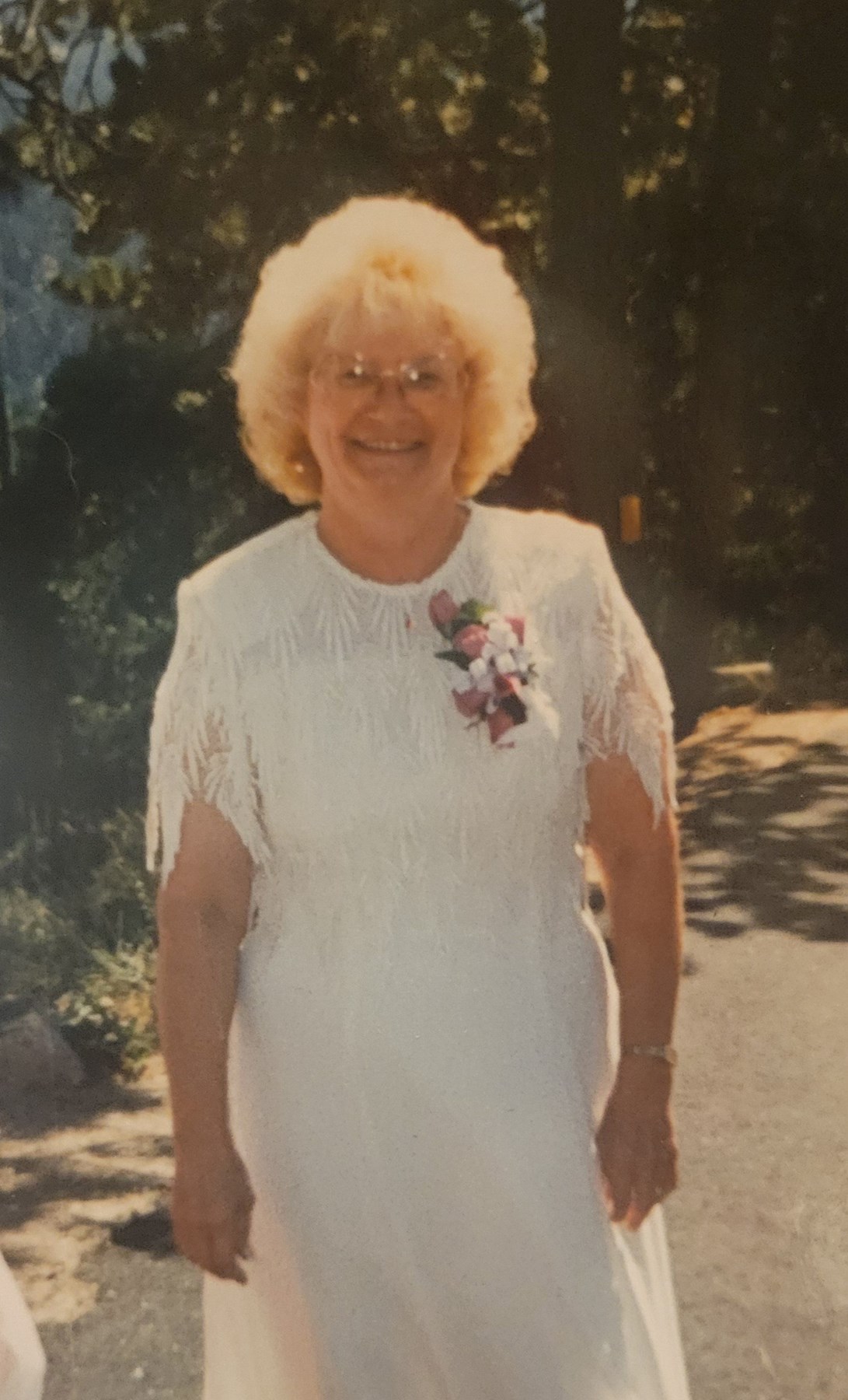 Obituary of Eva Maxine Waltenburg