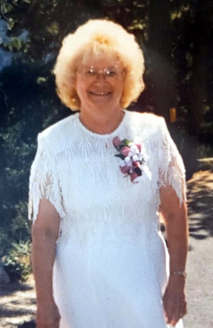 Obituary of Eva Maxine Waltenburg