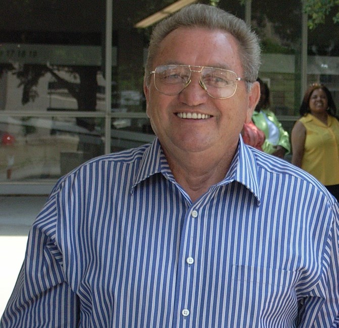 Obituary of Wolfgang "Joe" Badura