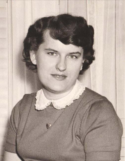 Obituary of Esther Mae Robbins