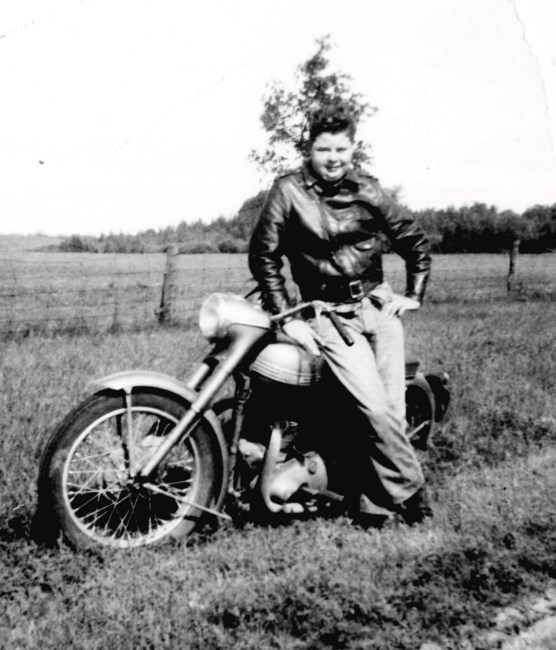 Obituary of John E Decker III