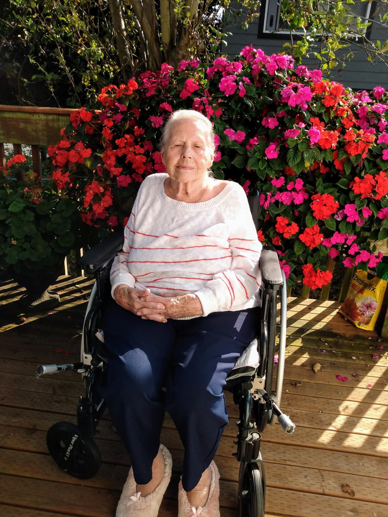 Obituary of Ruth Marian Andrews