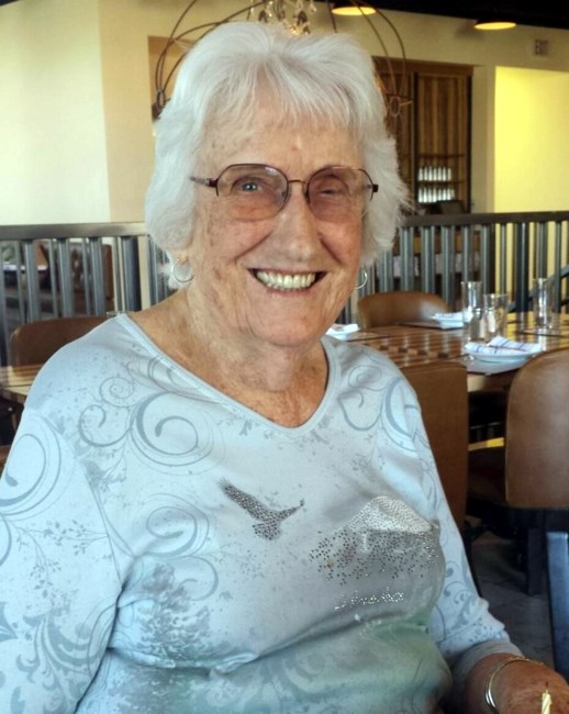 Obituary of Eileen E Akin
