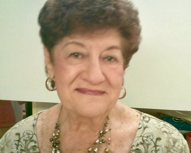 Obituary of Helene Lustig
