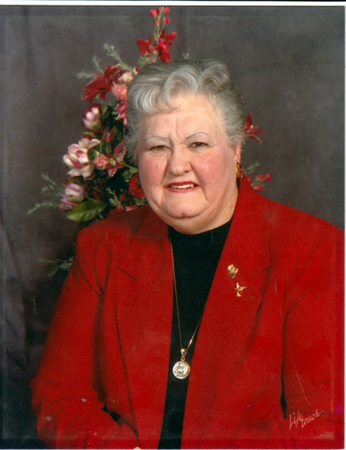 Obituario de Mrs. Christine Elizabeth Lewis