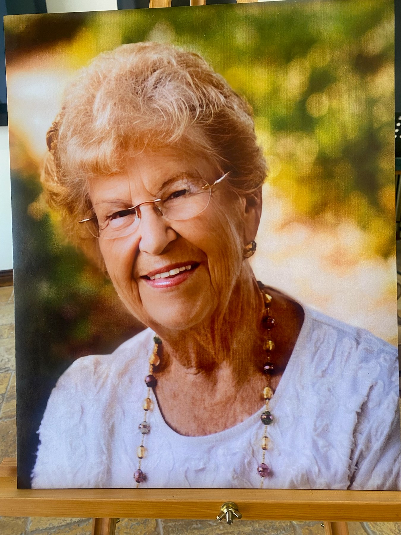 Obituary of Evelyn Deggeller