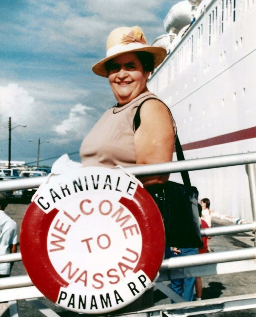 Obituary of Enedina Gonzalez Flores