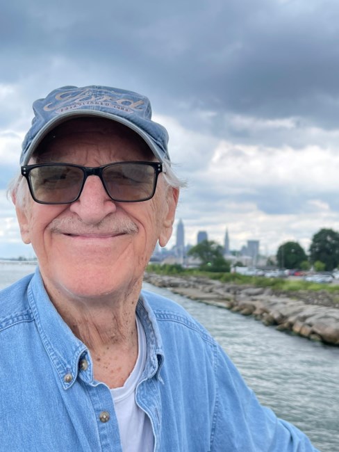 Obituary of Ralph T. Vyhnalek