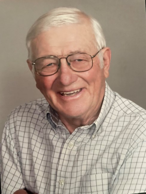 Obituary of Lowell Thomas Kutches