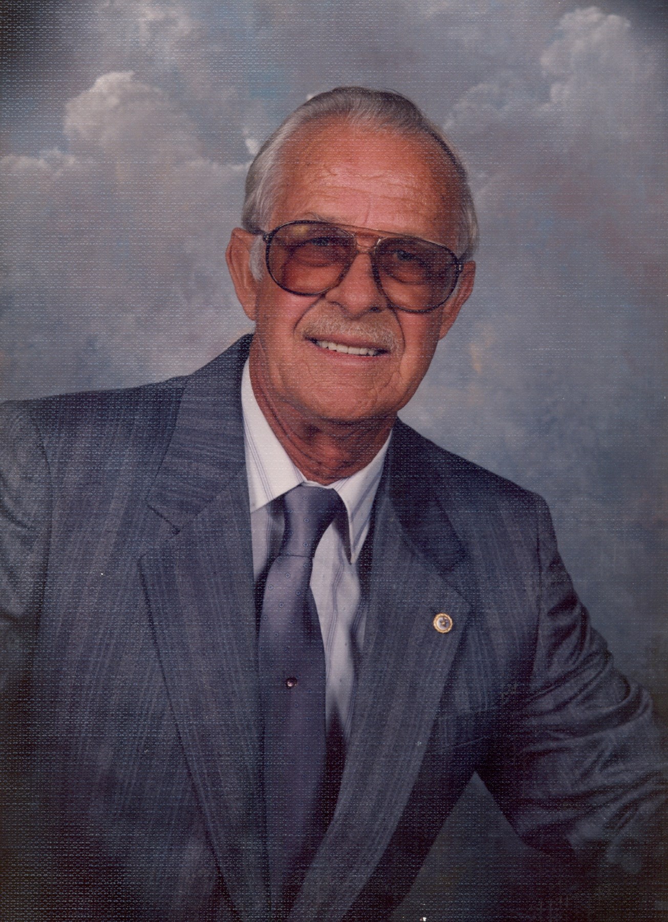 Obituary of Howard Ray Thomas