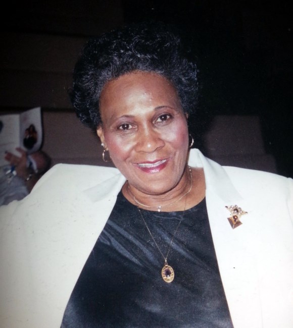 Obituary of Shirley V. Lee