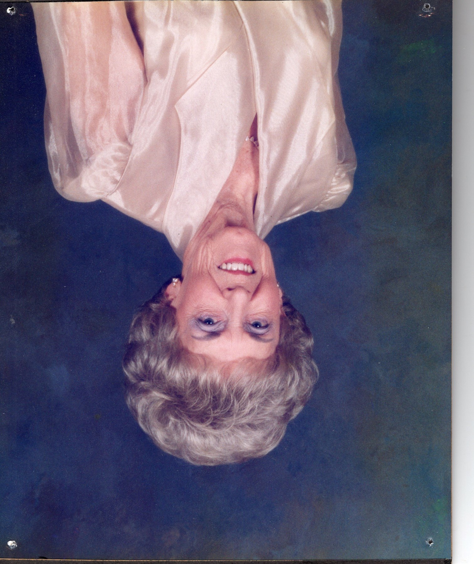 Obituary of Gloria Webb Riley