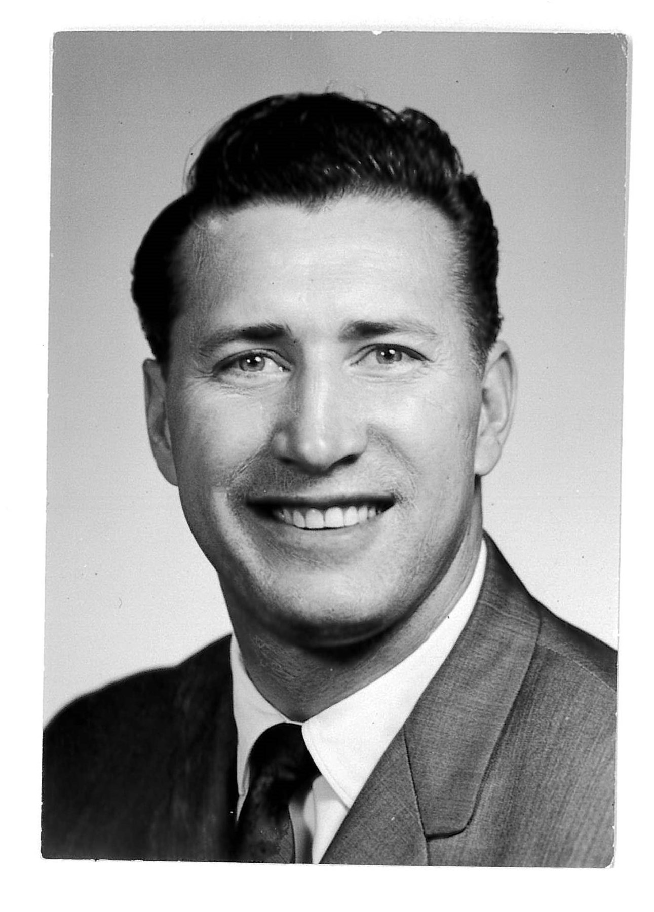 Obituary of Oyer "Bill" G. Leary