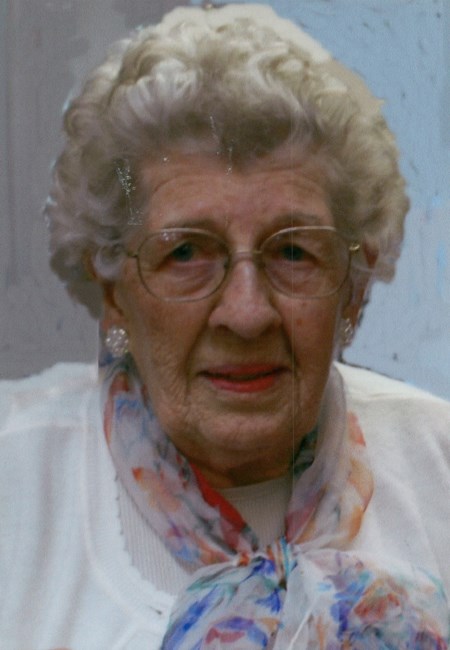 Obituary of Lucille B Everett