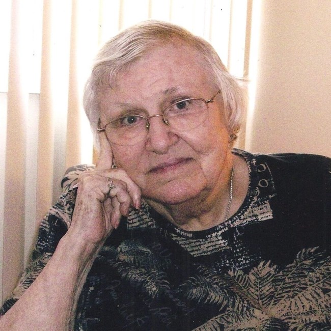 Obituary of Natalie Blanche Smith Holley