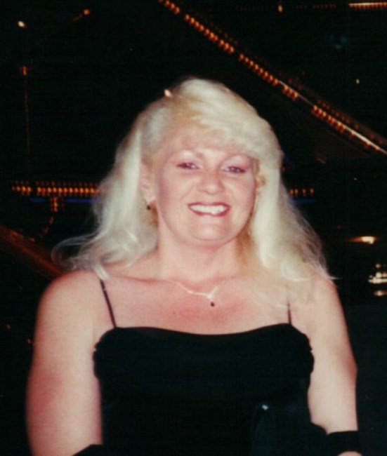 Obituary of Traci Lynn Guelette