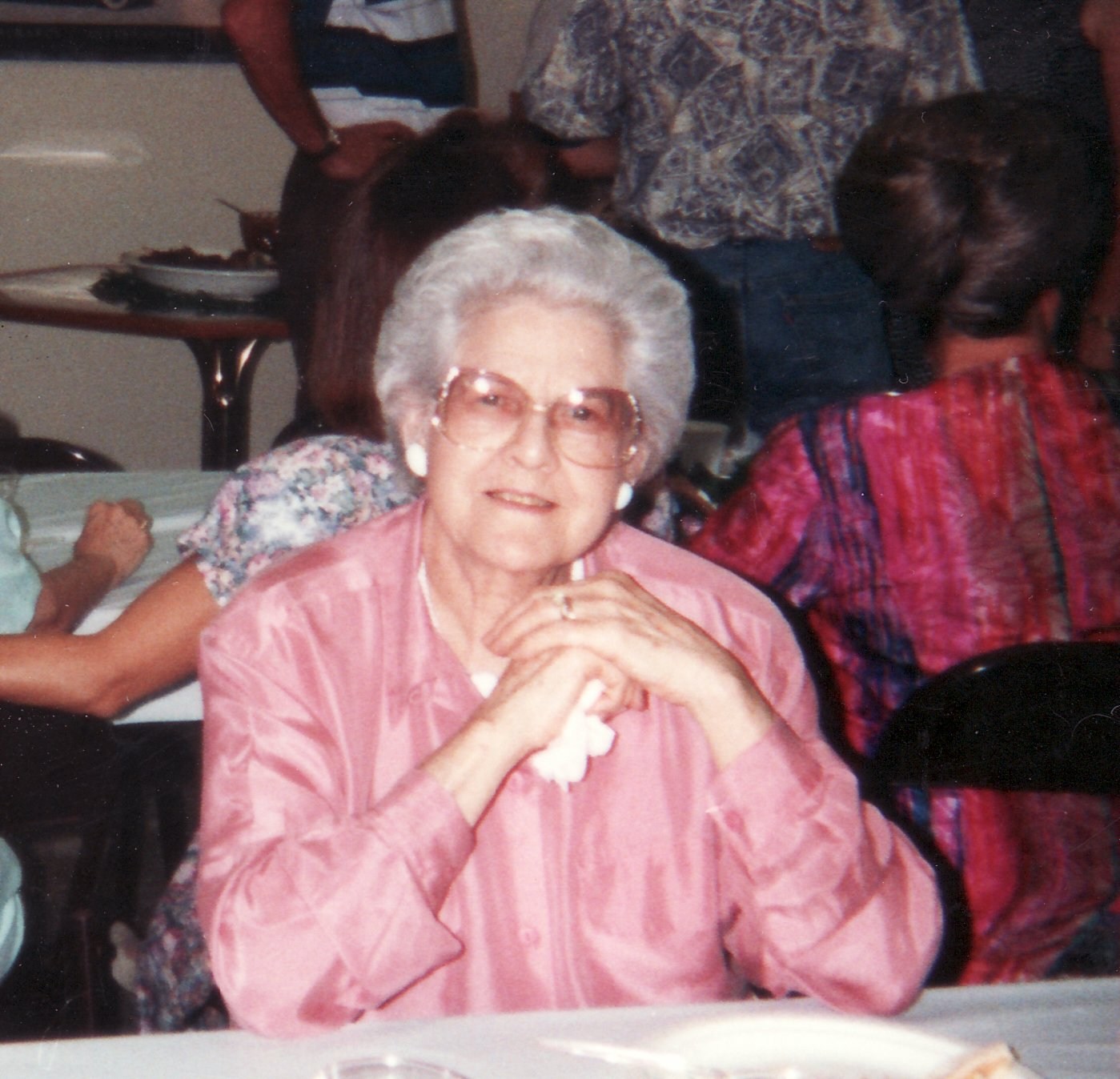 Obituary of Genevieve W Stutzman
