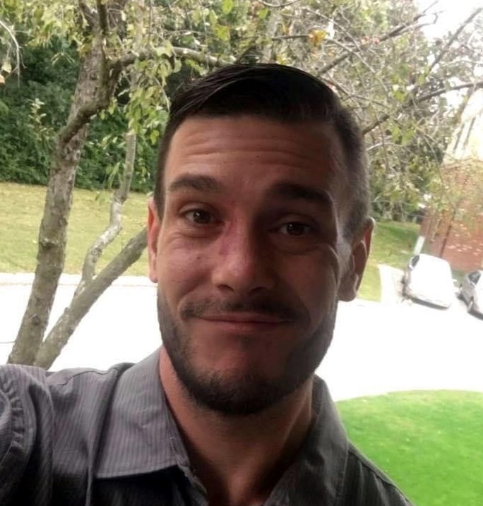 Erik Follis Obituary - Pekin, IL - Dignity Memorial