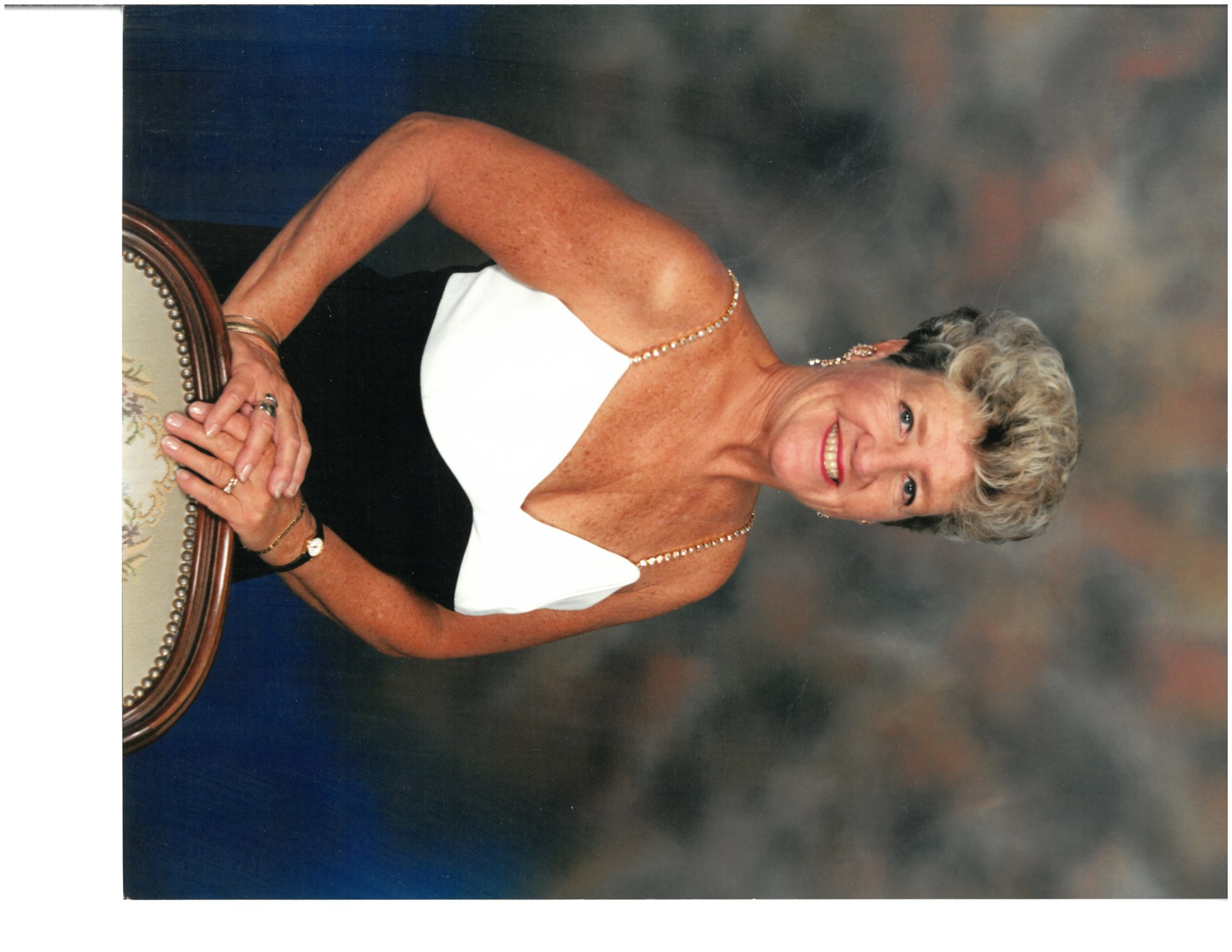 Obituary of Lois Mae Charles