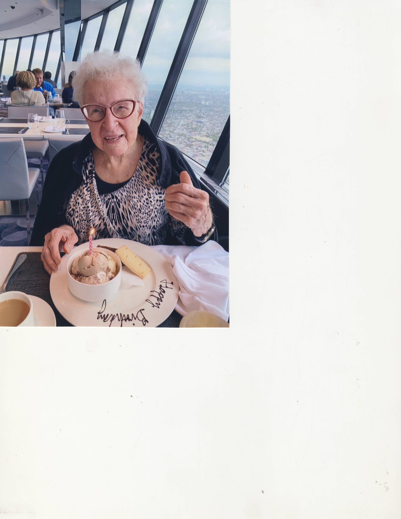 Obituary of Dorothy Beatrice Buscombe