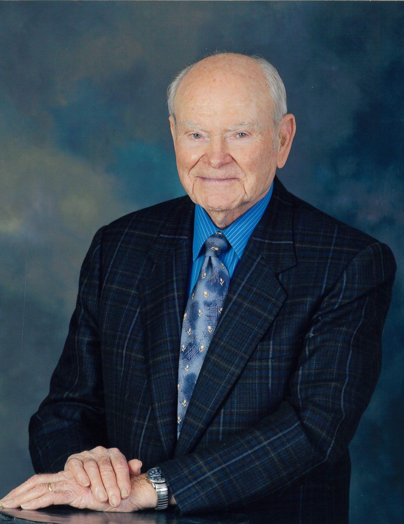 Obituary of Lowel Pierce