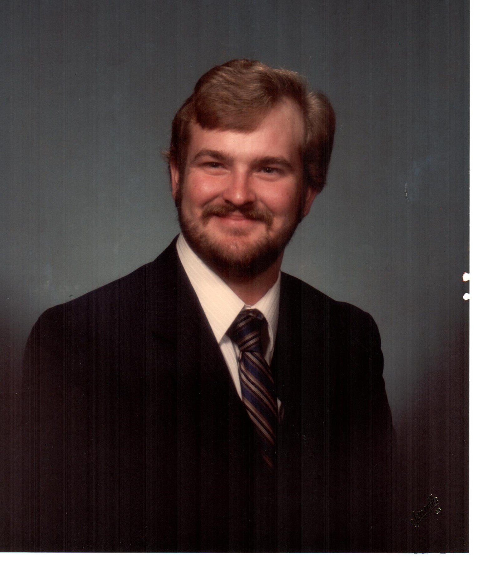 Obituary of Charles "Chuck" M. Cross