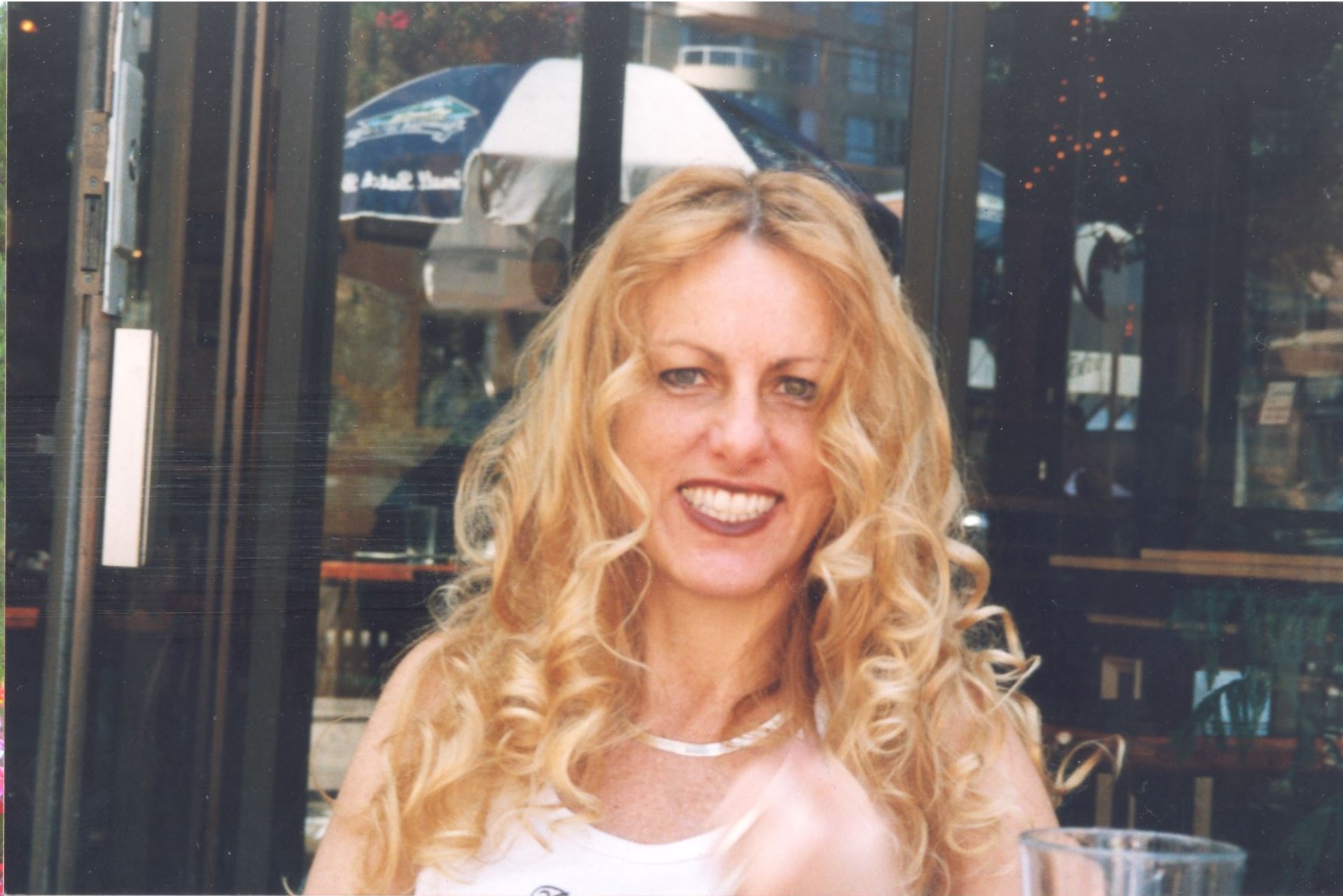 Obituary of Jeanne Bellamy Hoppes