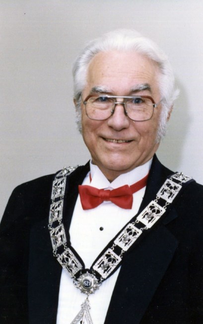 Obituary of Robert Charles Greenshields