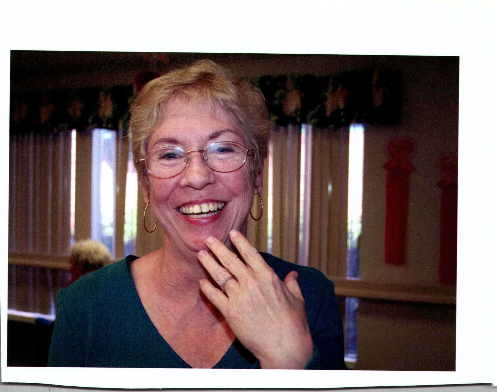 Obituary of Brenda Joyce (Davis) Shinn