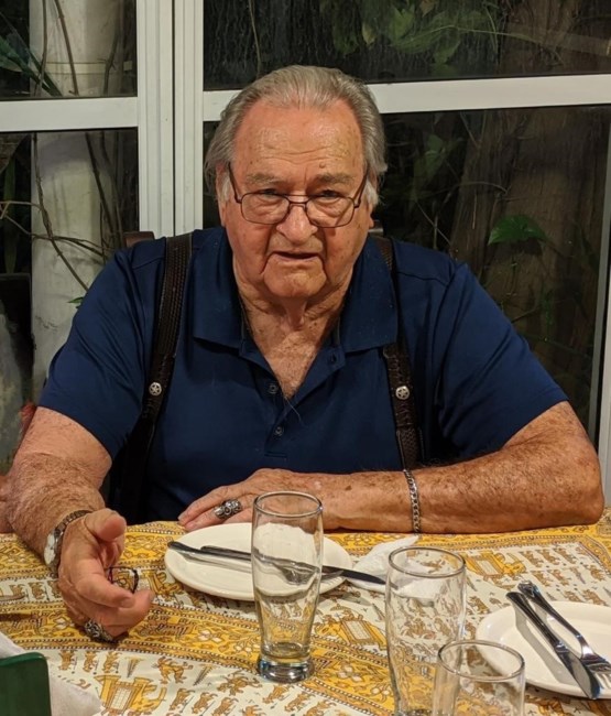 Obituary of Roberto Luis Molinari Sr.